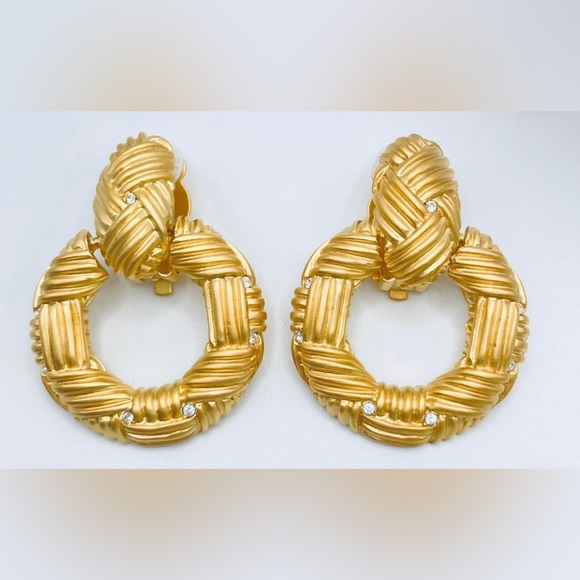 Basket Weave Doorknocker Earrings - Matte Gold Tone Clip On Earrings - Picture 1 of 2